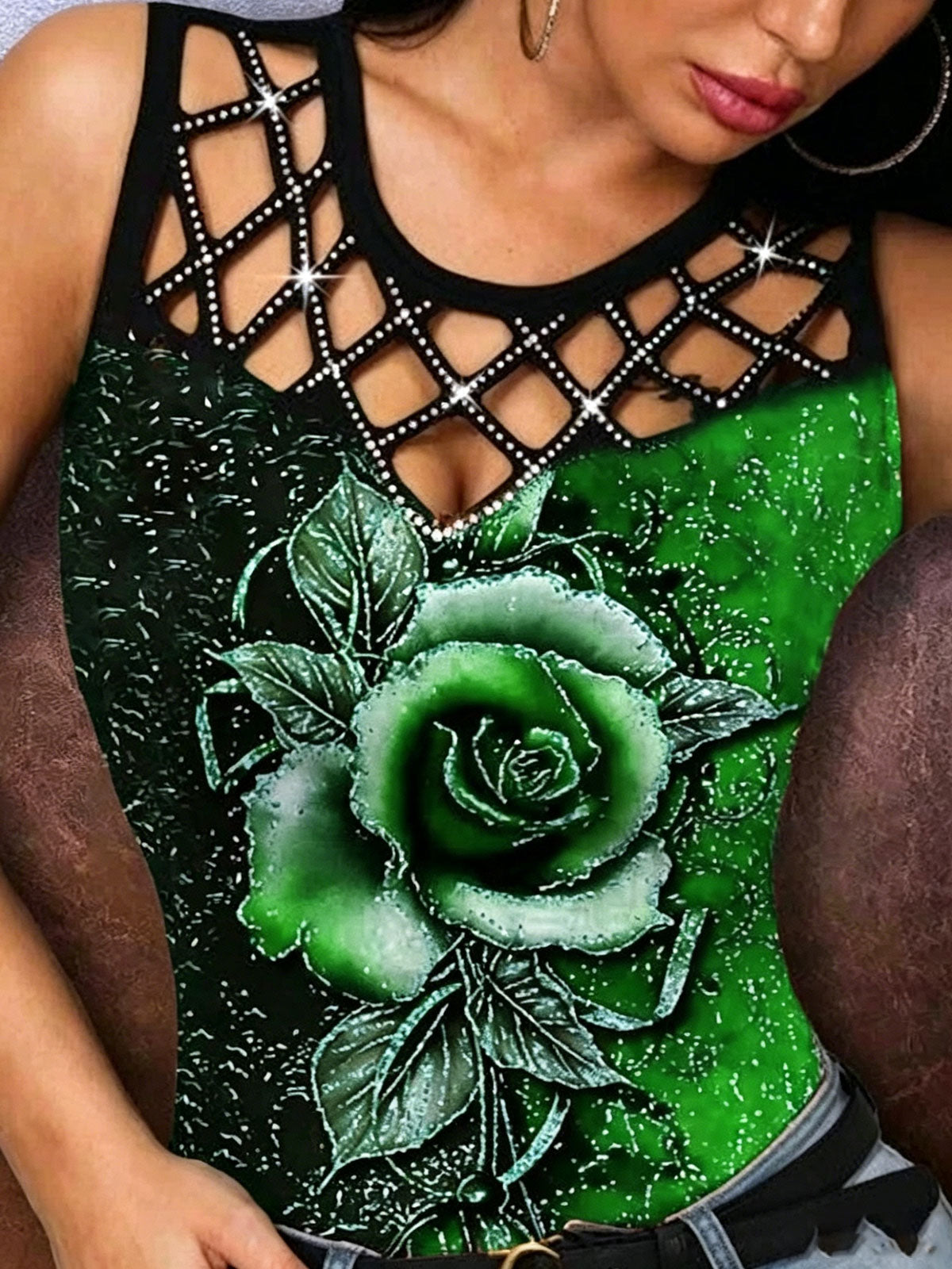 Wish3D Rose-Patterned Openwork Rhinestone Crop Top
