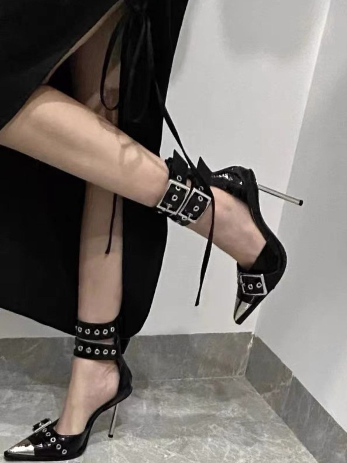Dark-Colored Hot Girl Metal Buckle Stiletto Heels