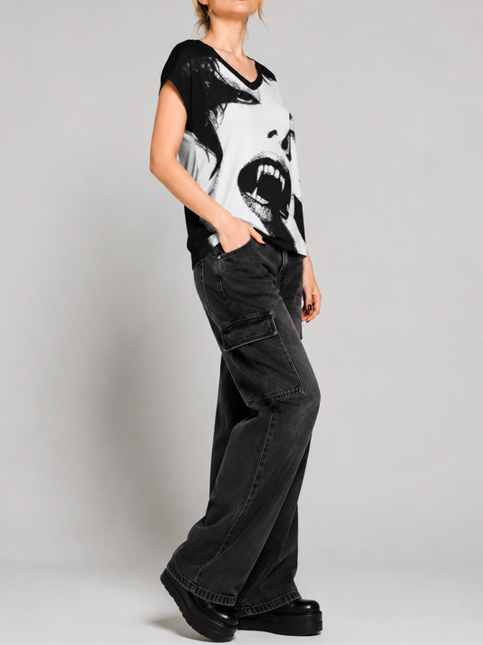 Dark Vampire Print V-Neck Loose-Fit Short-Sleeve Top