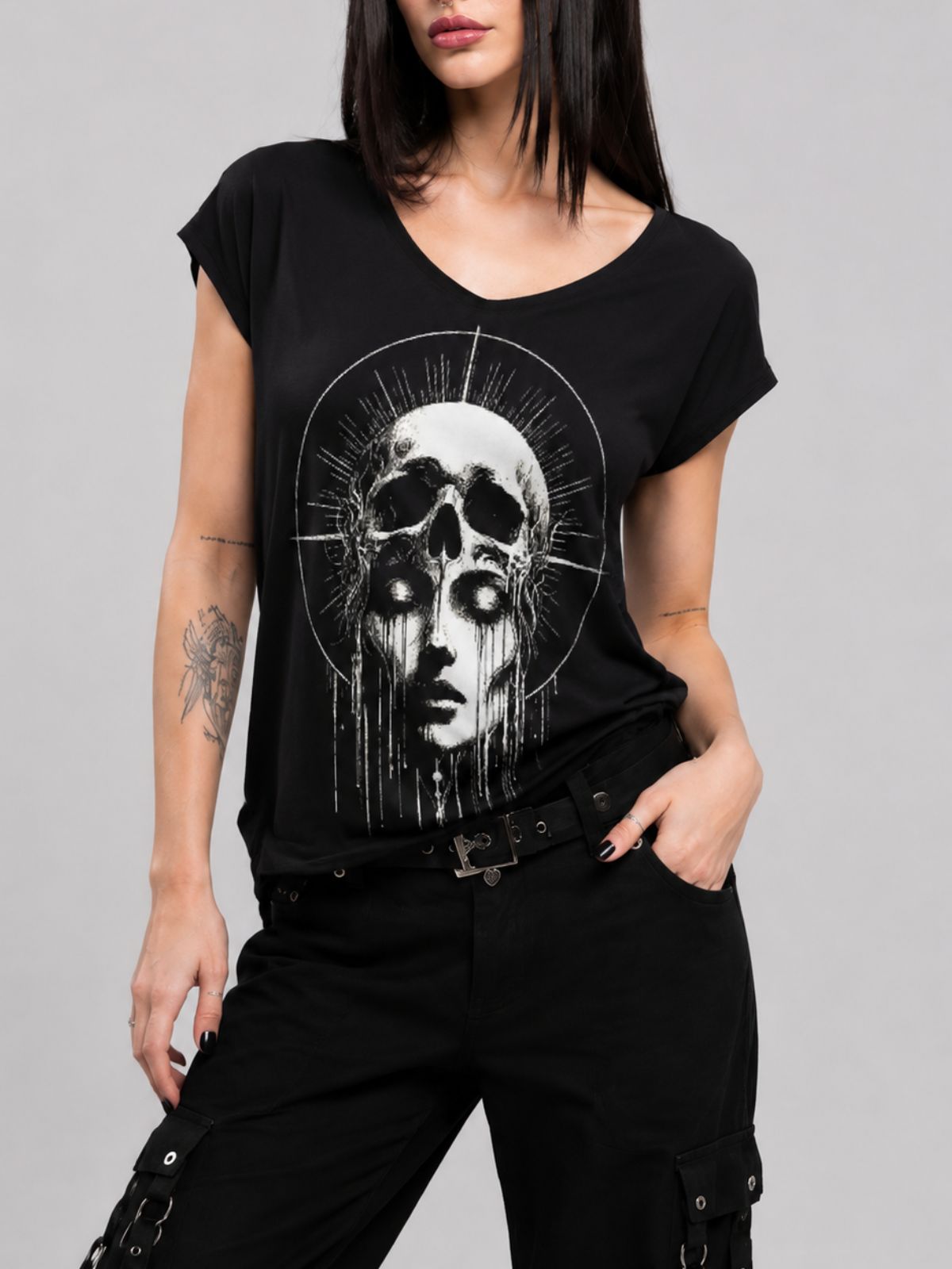 Gothic Skull Optical Illusion Print V-Neck T-Shirt