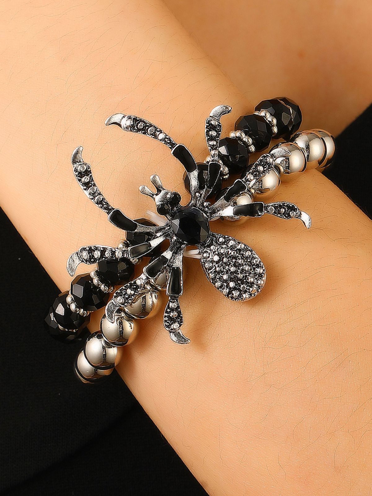 Dark Diamond-Studded Spider Necklace Bracelet and Ring Set