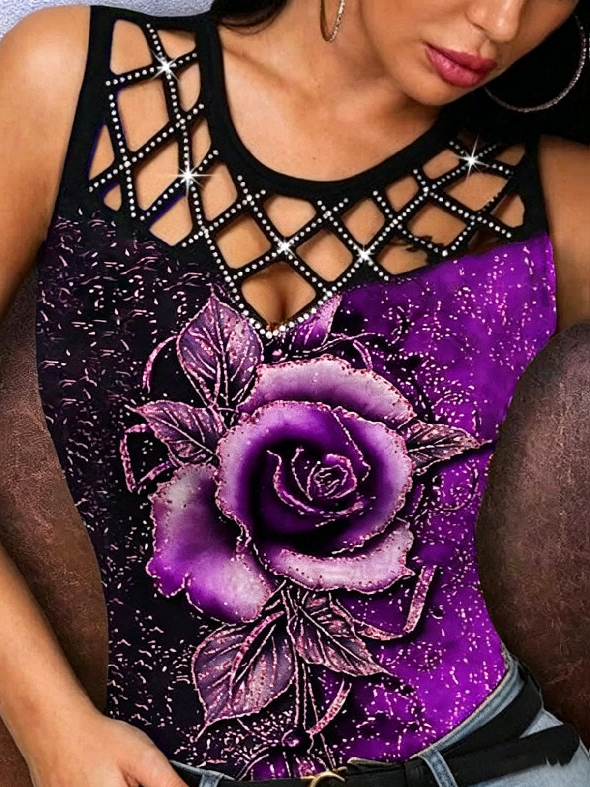 Wish3D Rose-Patterned Openwork Rhinestone Crop Top