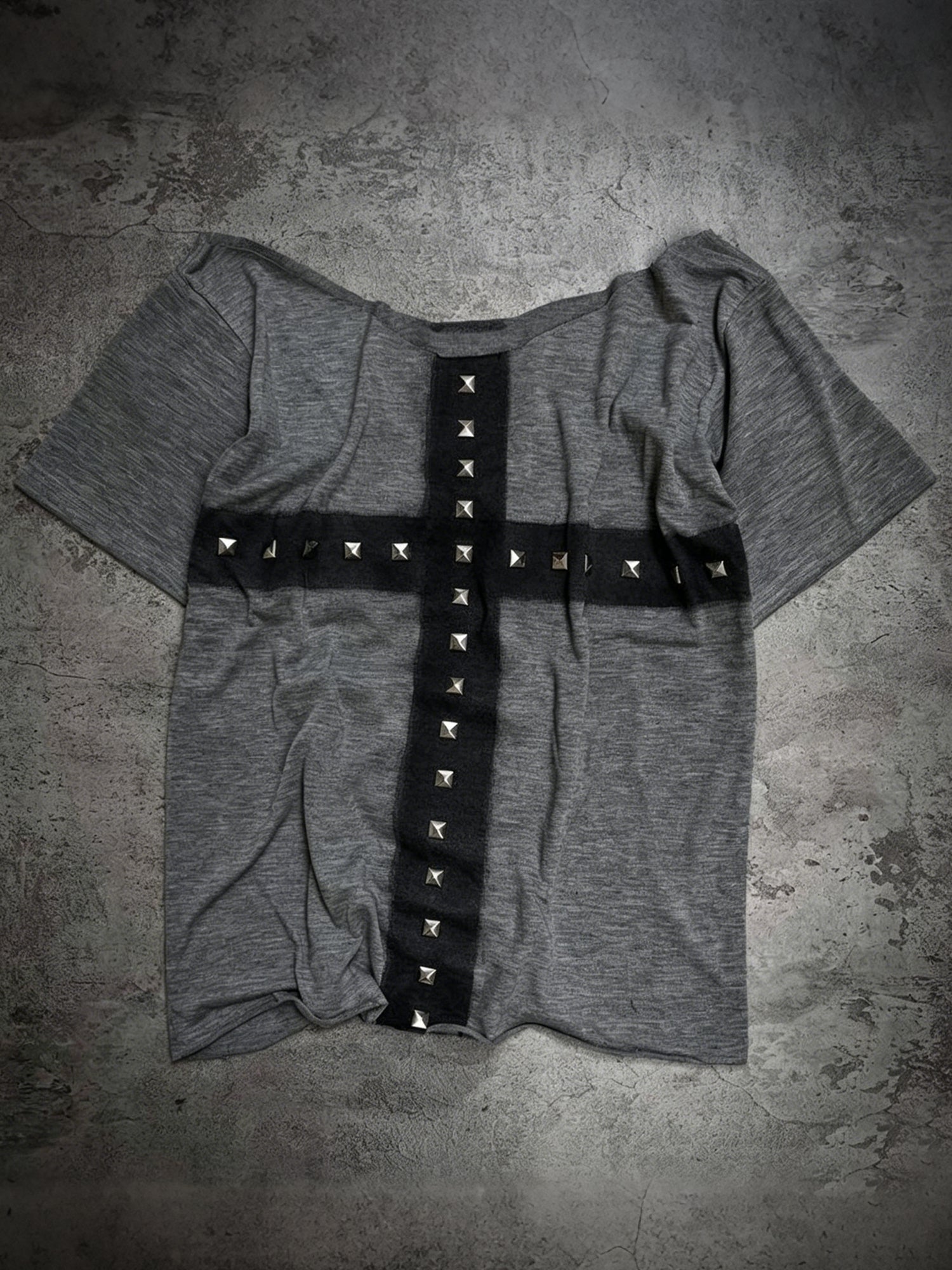 Punk-style Studded Cross Gothic Dark-themed Top
