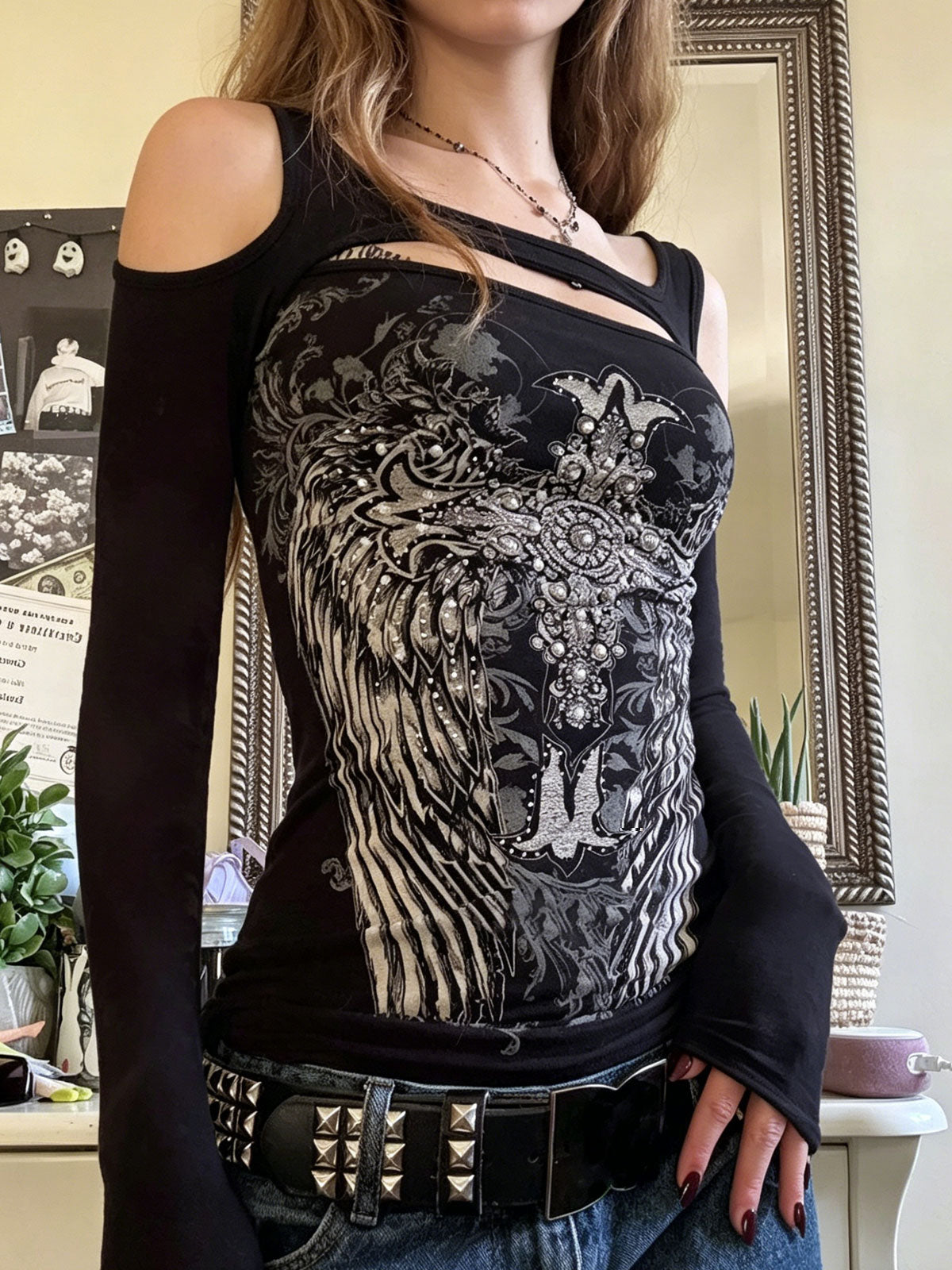 Dark Style Printed Cutout Shoulder Long Sleeve T-shirt