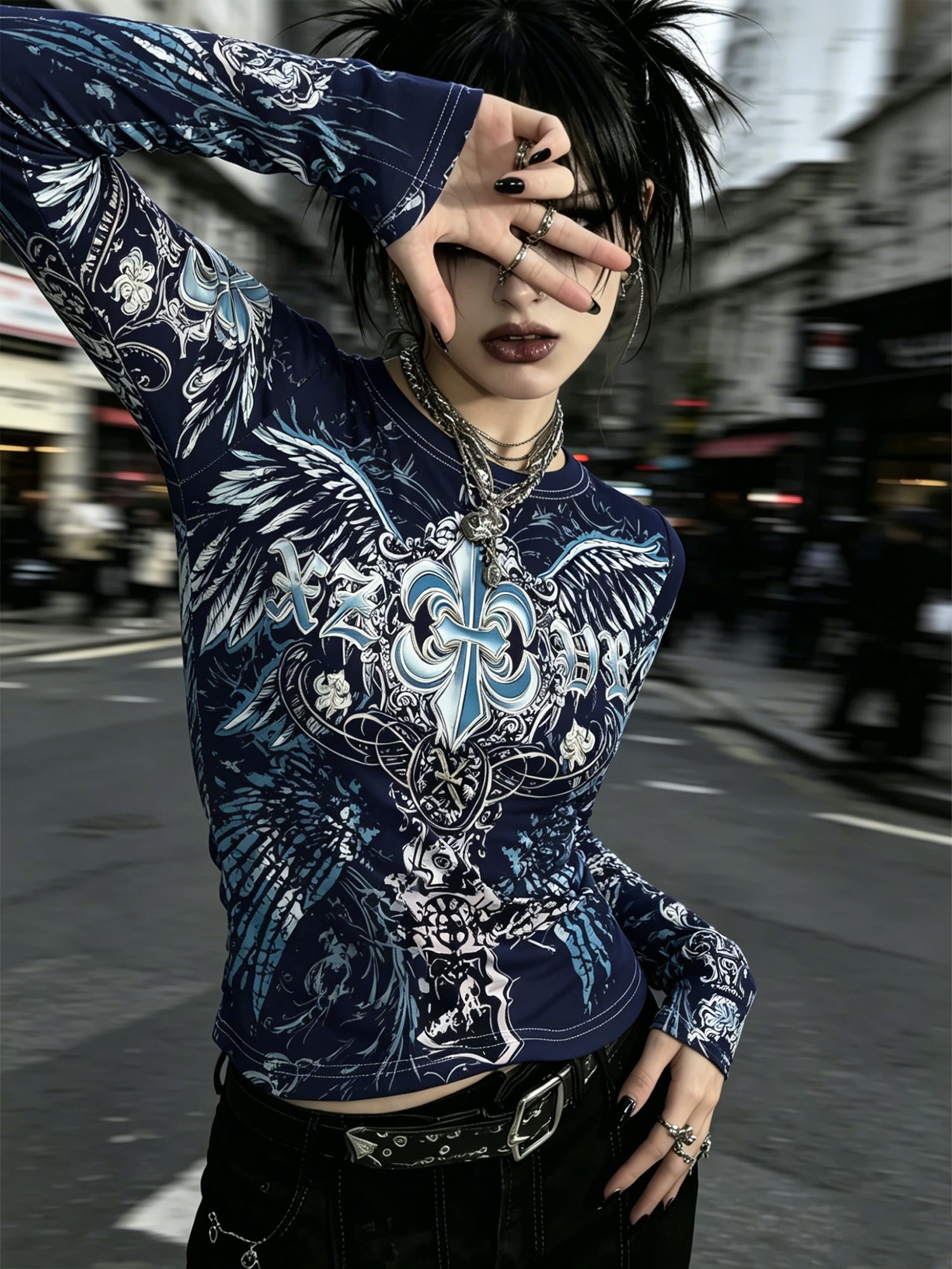 Dark Gothic Round-Neck Winged Retro Long-Sleeve Tee